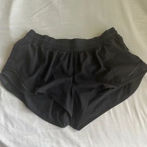 Lululemon Hotty hot shorts 2.5” size 10